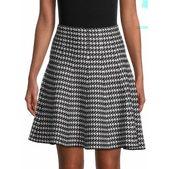 Max Studio Black & White Houndstooth Fit & Flare Mini Skirt - Picture 2 of 5
